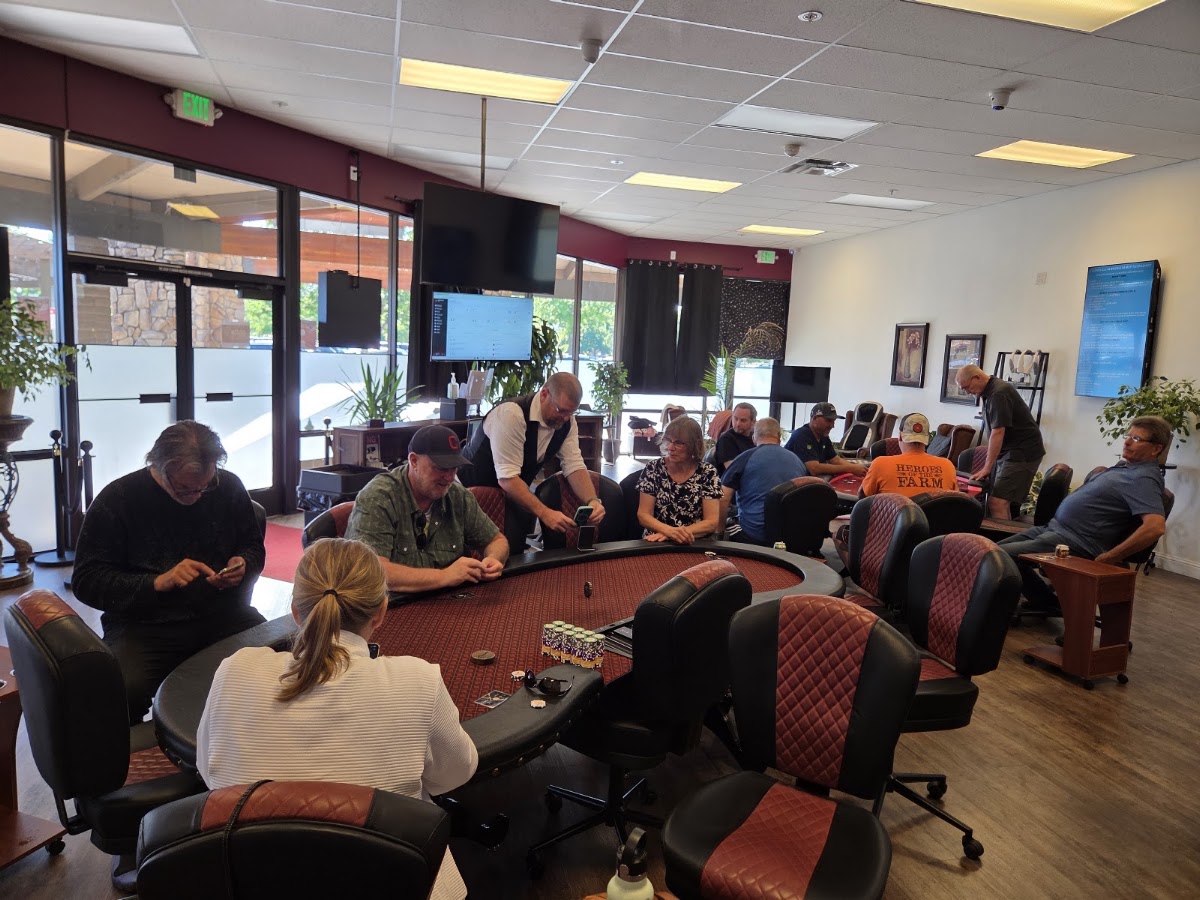 Legends Poker Lounge